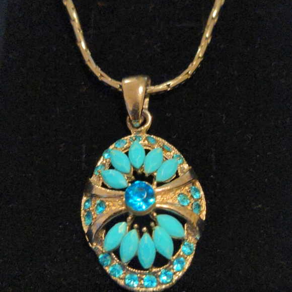 Necklace - Picture 2 of 2